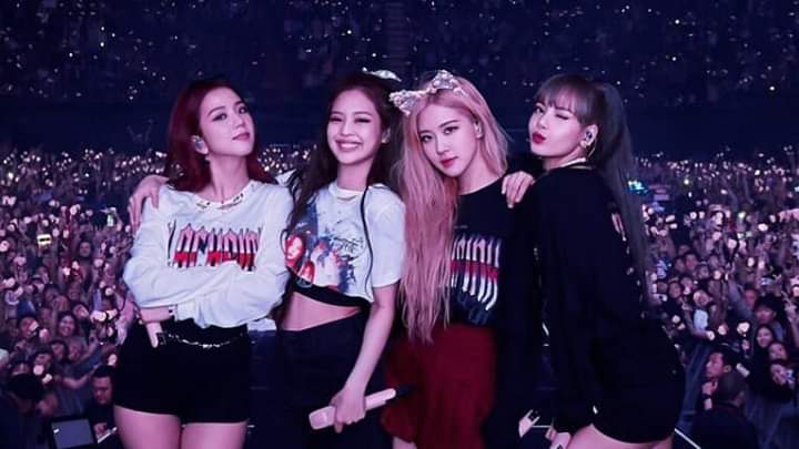 chupmieca's tweet photo. Love yah!❤
#ThreeYearsWithBLACKPINK https://t.co/Is8layZ3ZU
