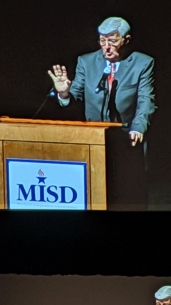 thedramaticlib's tweet photo. Thanks for the laughs and inspiration @RineyJordan #gohomeontime #ineedabiggerbag @mansfieldisd #oneteamonedream https://t.co/n6FmXLMZ7i