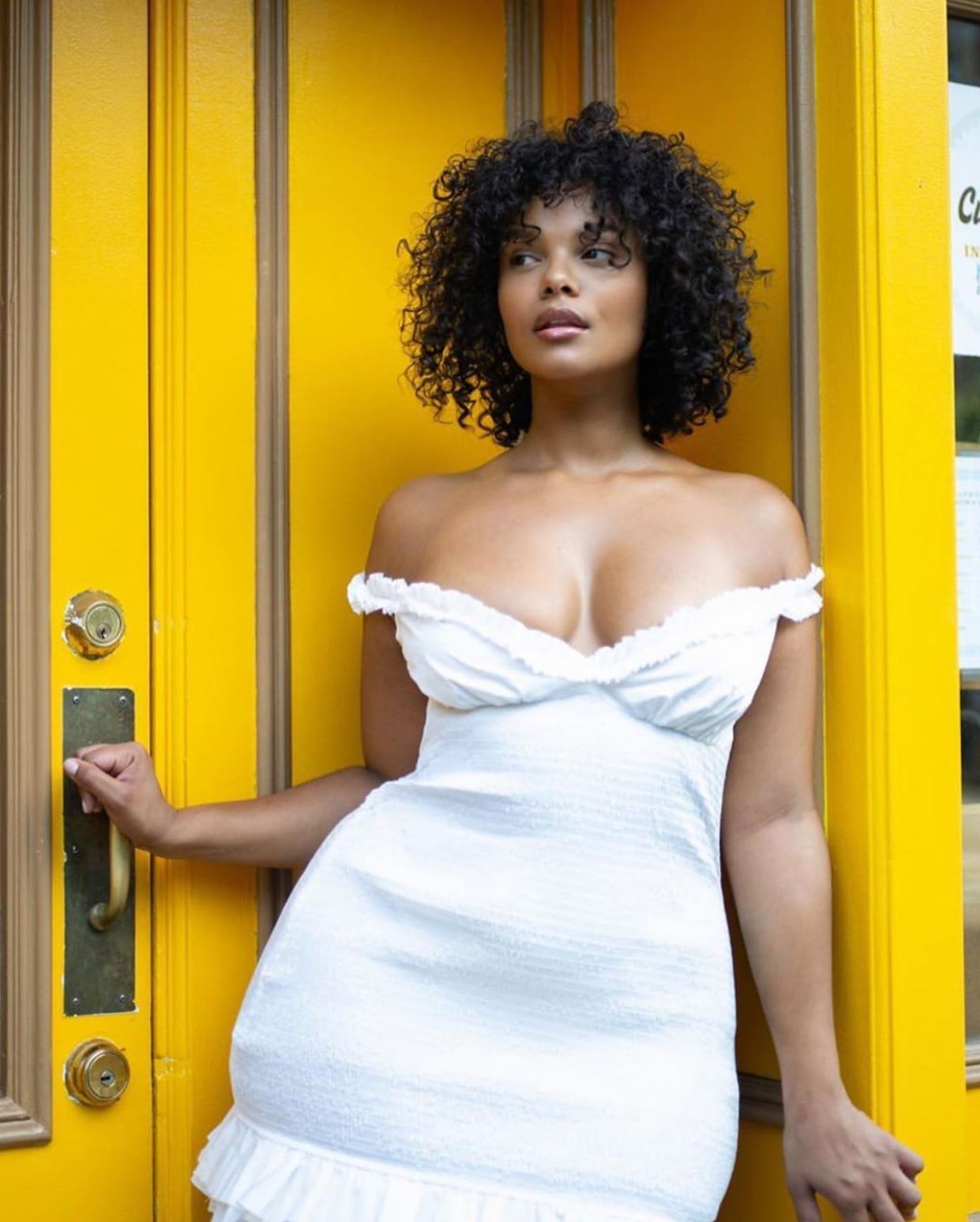 House of CB on X Stunning for summer in the Evelyn dress Shop https t QefjcWGbyJ https t bFk2WHWzBI X