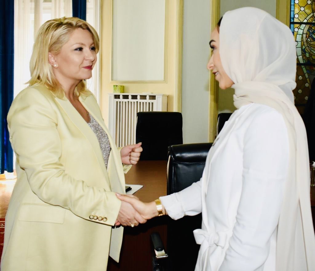 mmgrigore's tweet photo. Great discussions today with Mahrah Alshaya Al-Ali, Deputy Chief of the mission at United Arab Emirates 🇦🇪 Embassy in Romania on @expo2020dubai "Connecting minds, Creating the future" and 🇷🇴Romanian participation. @MAERomania https://t.co/qNl6TsuWeI