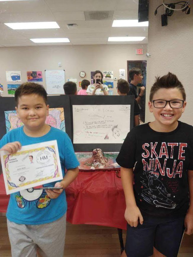 ClarkCountyPark's tweet photo. Day Camp Participants have been gearing up all summer to display and present their science fair. This past week they were able to showcase all of their fantastic work in the Helen Meyer Art Gallery! #TheMeyer #ScienceRules #BillNyeApproved https://t.co/UBSJ42VPJd