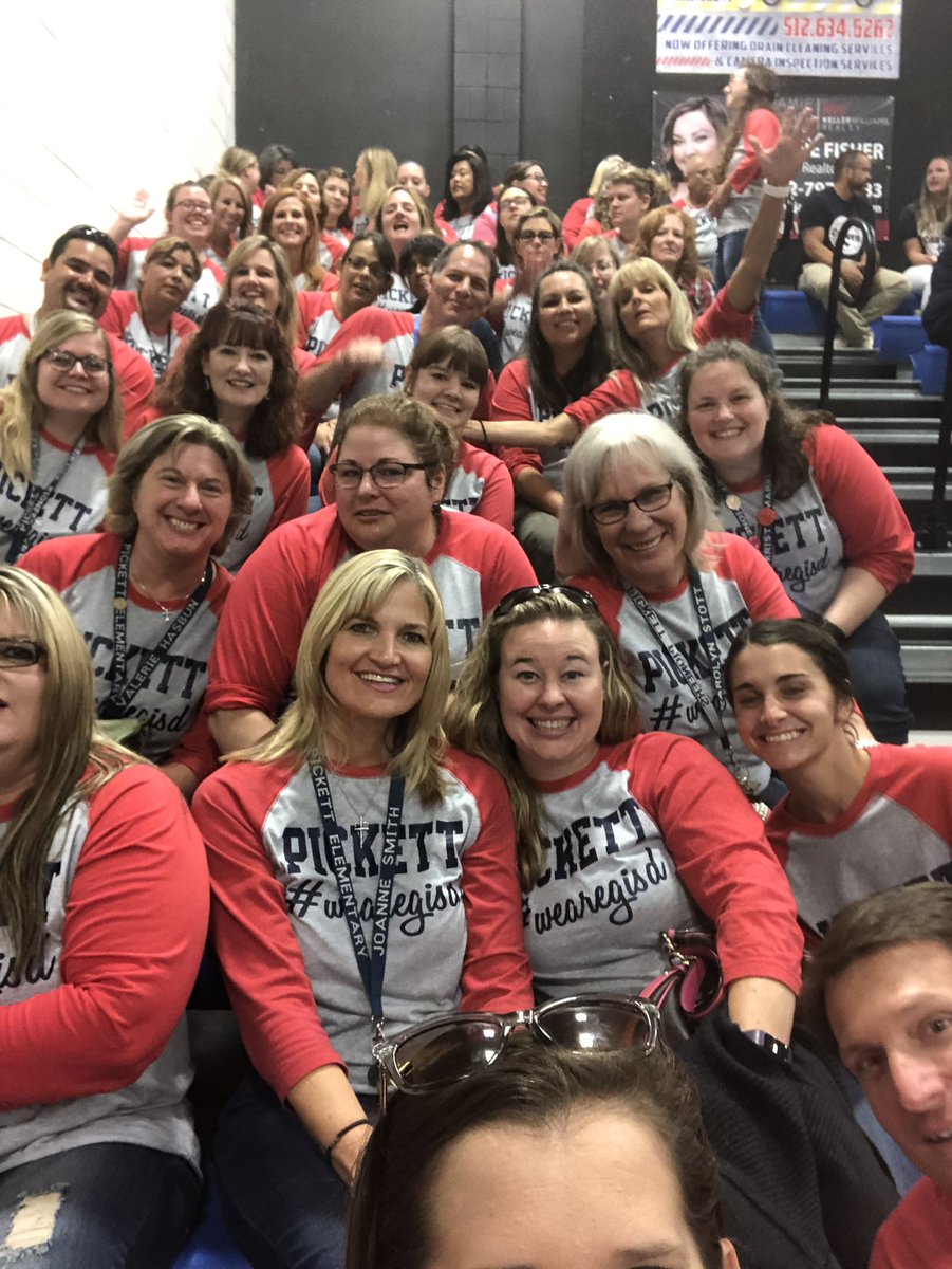 dancinag06's tweet photo. Pickett Pioneers are ready for Convocation 2019!!  #wearegisd @PickettPioneers @JacobDonnell3 @fredbrent06 https://t.co/lmRbjefv7B