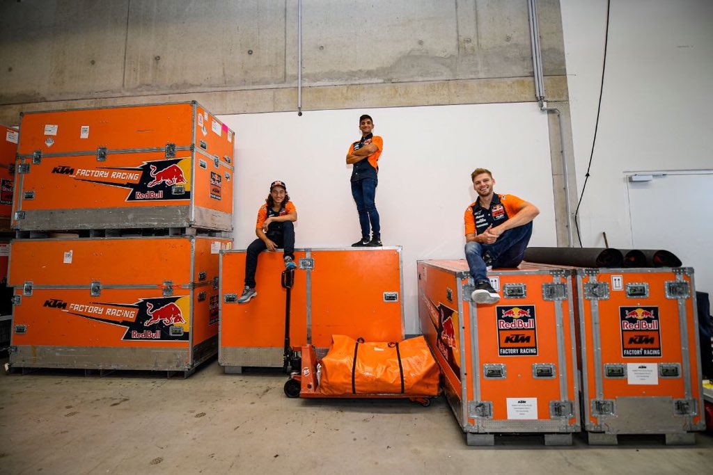 MotoGP's tweet photo. Welcome to the home of @KTM_Racing 🍊

#AustrianGP 🇦🇹 https://t.co/26aqhlTjyy
