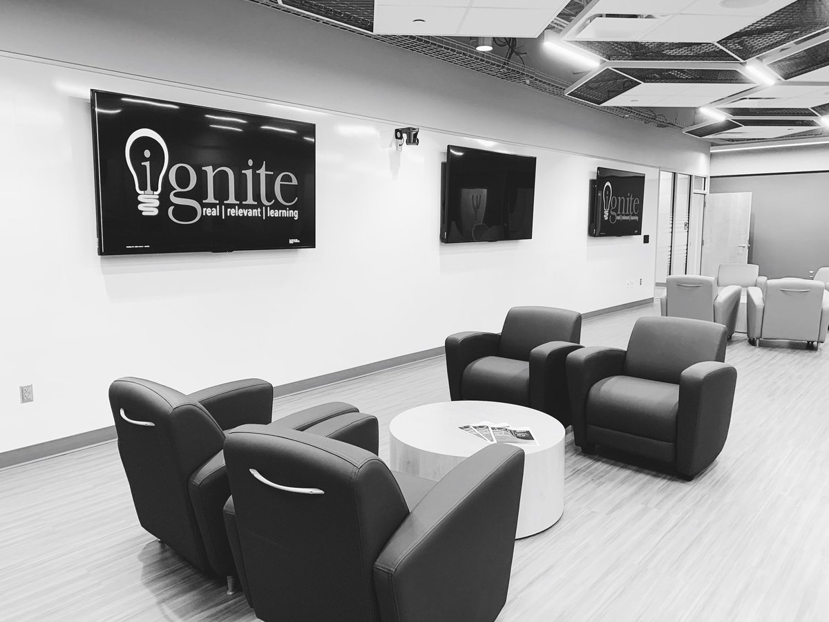nicole_1159's tweet photo. So excited for the community to see this amazing building! #IgnitePSC #RealRelevantLearning #IgniteDDP ⭐️ https://t.co/W8xXqHojp9