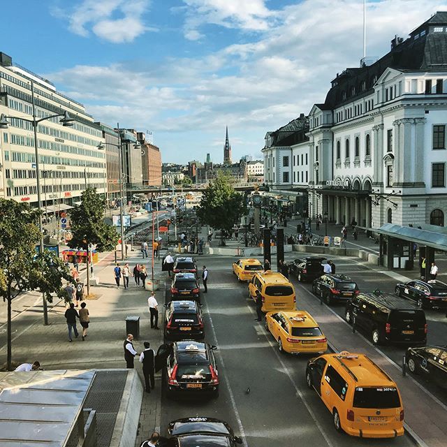 TheLocalSweden's tweet photo. New Instagram post - Coming back home with this view is 🙌🏻 #Stockholm #MySweden #TheLocalSweden https://t.co/xXxEjbxthk https://t.co/RZcNvOIyzR
