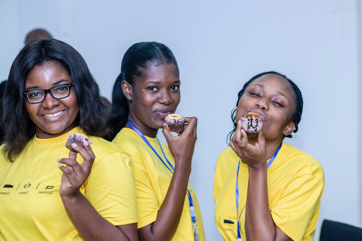 DGPyconAfrica's tweet image. @djangogirls events aren't complete without cupcakes. We're coding, networking and having fun whiles empowering ourselves to be better Pythonistas. 🐍🐍🐍

#DjangoGirlsPyConAfrica  #PyConAfrica19