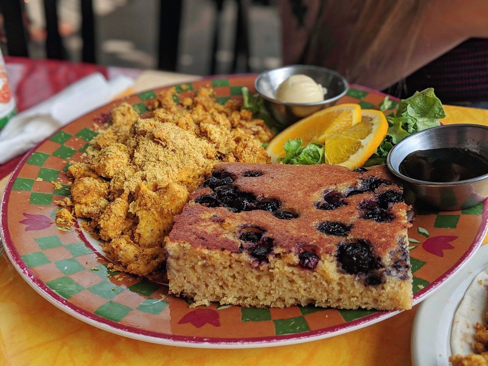 yelpaustin's tweet photo. " @bouldincreekatx is a classic town spot." Sean Matthew L insists, "The blueberry cornbread is crazy tasty. No matter what else you're eating, get that... as an app, finish with it as a dessert. You do you, but be the you that gets the blue." https://t.co/eNpAov16yQ #rotd https://t.co/4zNNbgPwL3