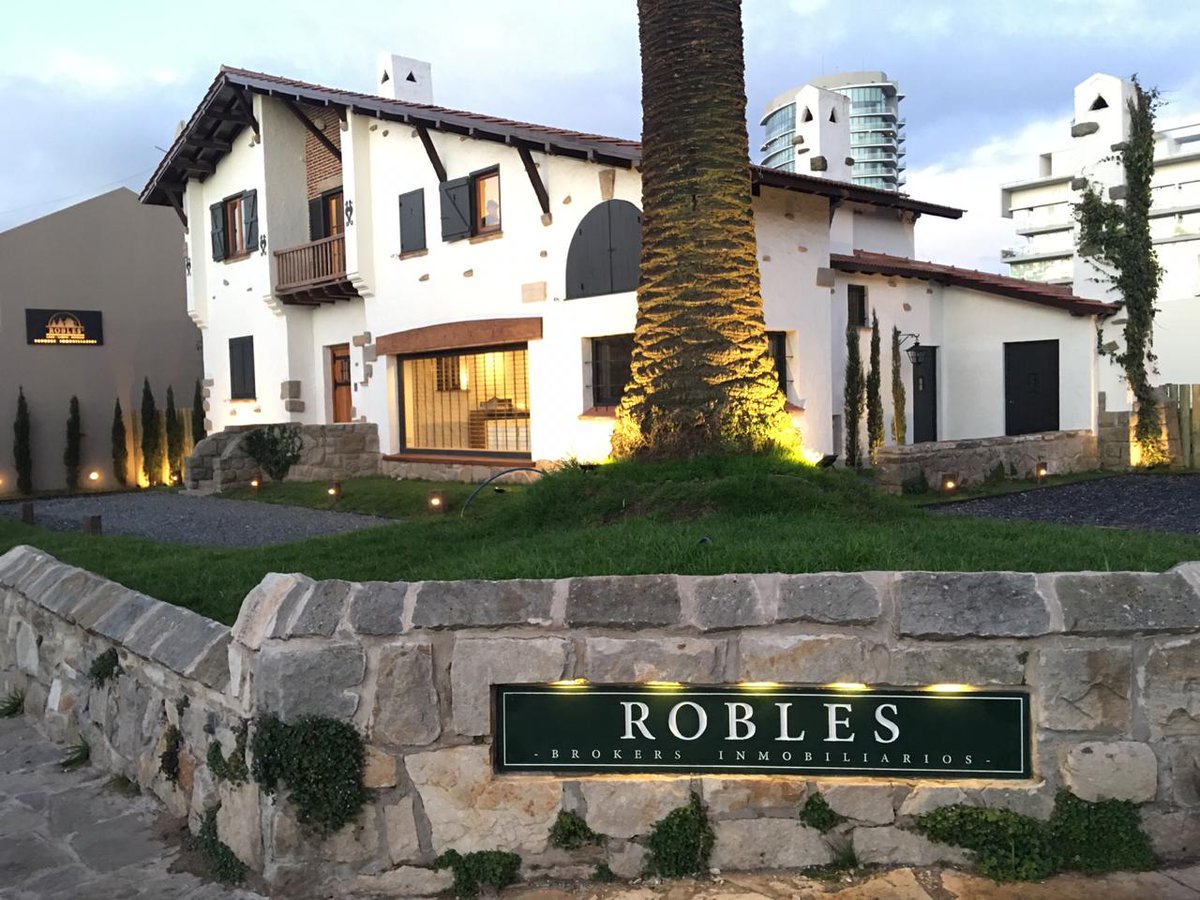 roblescasascamp's tweet photo. Visítenos en nuestras nuevas oficinas! 🏡 
📍 Alem esquina Castelli - Playa grande - Mar del Plata
Robles® Casas&amp;Campos https://t.co/irQhav7NpI