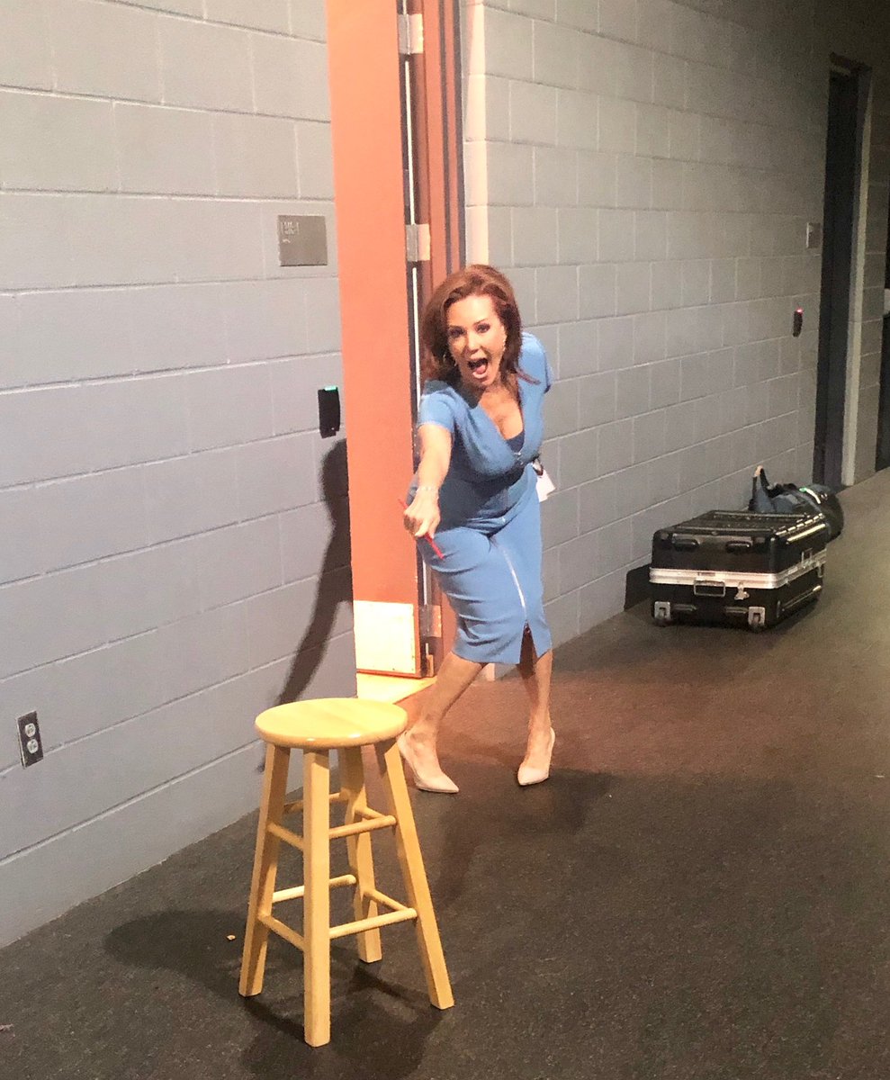 DCC_JudysStool's tweet photo. Surprise! I broke out of @Kelli_Finglass’s office and made my way to @ATTStadium! #dcc #DCCMakingTheTeam #straightouttavalleyranch #trainingcamp https://t.co/wtryR9tJCn