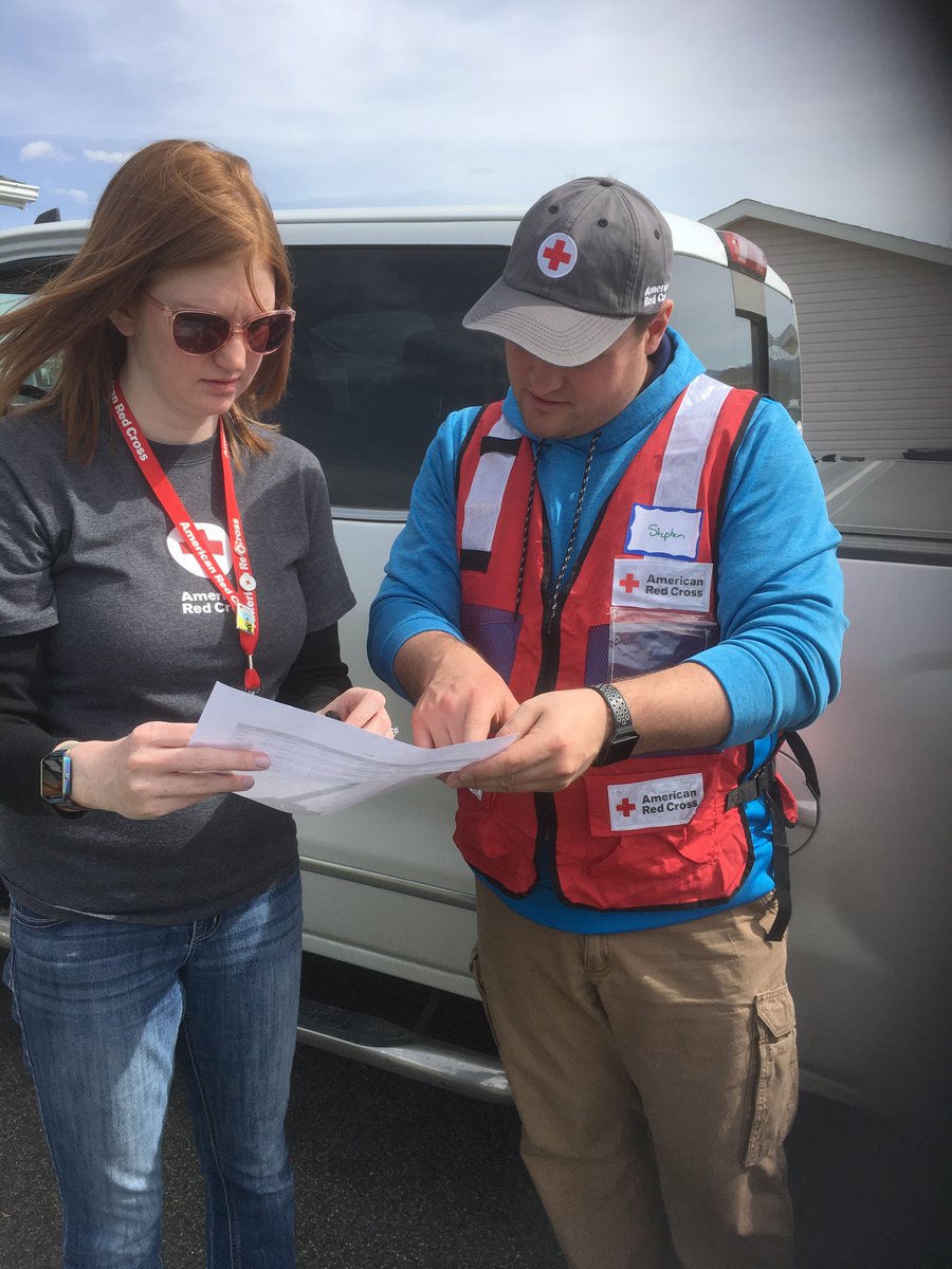 Heather_Mey's tweet photo. In #Montana, @WellsFargo #volunteers worked alongside firefighters and the @RedCross in #Cascade, #Flathead, #Gallatin, #Lake, #LewisandClark, #Lincoln, #Missoula, #Musselshell, #Ravalli, #Sheridan, #Teton, and #Yelllowstone counties doing fire alarm safety checks. #soundthealarm https://t.co/1n1sSNzyE1
