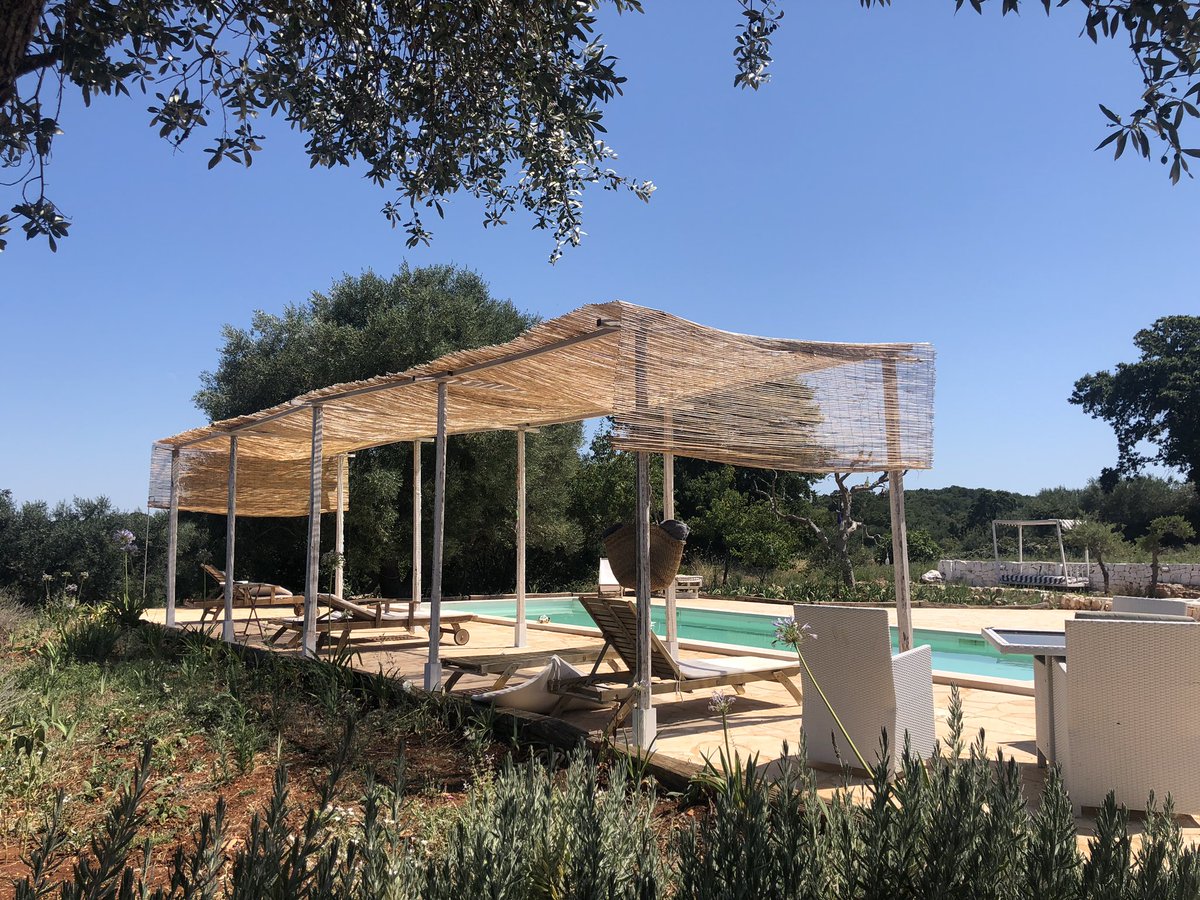 Oggi qui 💙 #weareinpuglia #ourpugliaisdifferent <a href="/BrunaAthena/">Bruna Athena</a> <a href="/simoinviaggio/">Lasimoinviaggio</a> <a href="/LucaPery/">Luca P.</a> <a href="/pietro_nik88/">Pietrolley</a> <a href="/lemurinviaggio/">Lemurinviaggio</a> <a href="/PiccoliTuristi/">GuideXPiccoliTuristi</a> <a href="/viaggimperfetti/">Benedetta Manganaro</a> <a href="/travelingmonke4/">travelingmonkey</a> <a href="/treeaveller/">Treeaveller</a> <a href="/PGViaggiatori/">PiccoliGrandiViaggiatori</a> <a href="/Lascimmiaviagg/">La Scimmia Viaggiatrice</a> <a href="/eLi_and_FaBi/">Eli&Fabi On the Road</a> <a href="/ImpronteNMondo/">ImpronteNelMondo</a> <a href="/c_curiosites/">Mon Cabinet de Curiosités</a> @lovecetraro <a href="/Tizzi81B/">lavaligiainviaggio</a>