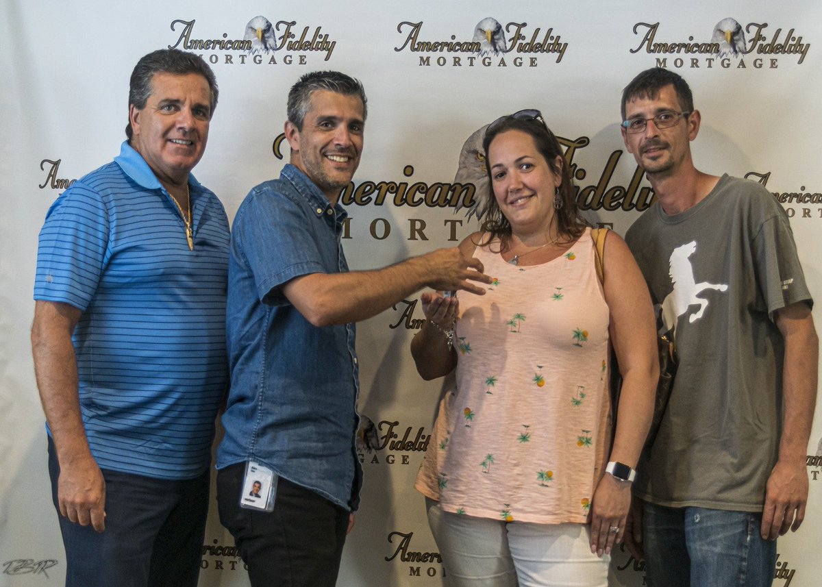 AFM_Lending's tweet photo. Happy Closing to my clients Alberto and Liliana Couto, wish them the best and let's keep moving forward! #AmericanFidelityMortgage https://t.co/z3vJ38Fmr9