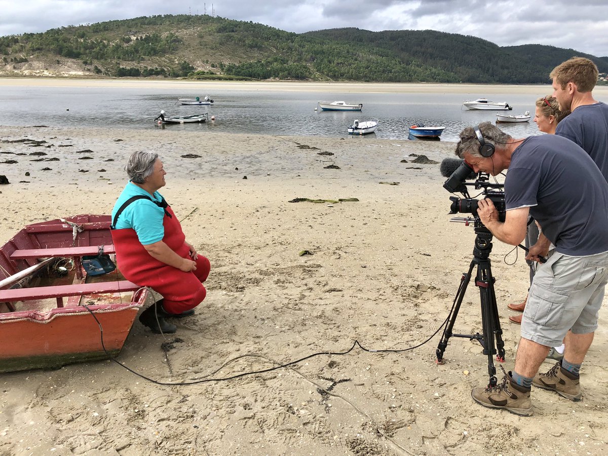 EU_FAMENET's tweet photo. Mariscadora Julia has a tough job - as we’ve learnt #BehindtheScenes of our #CLLDvideo. Hear about the difference #community led #local #action has made to her life in our upcoming feature 🎬🍿 https://t.co/stxK6UMjoq
