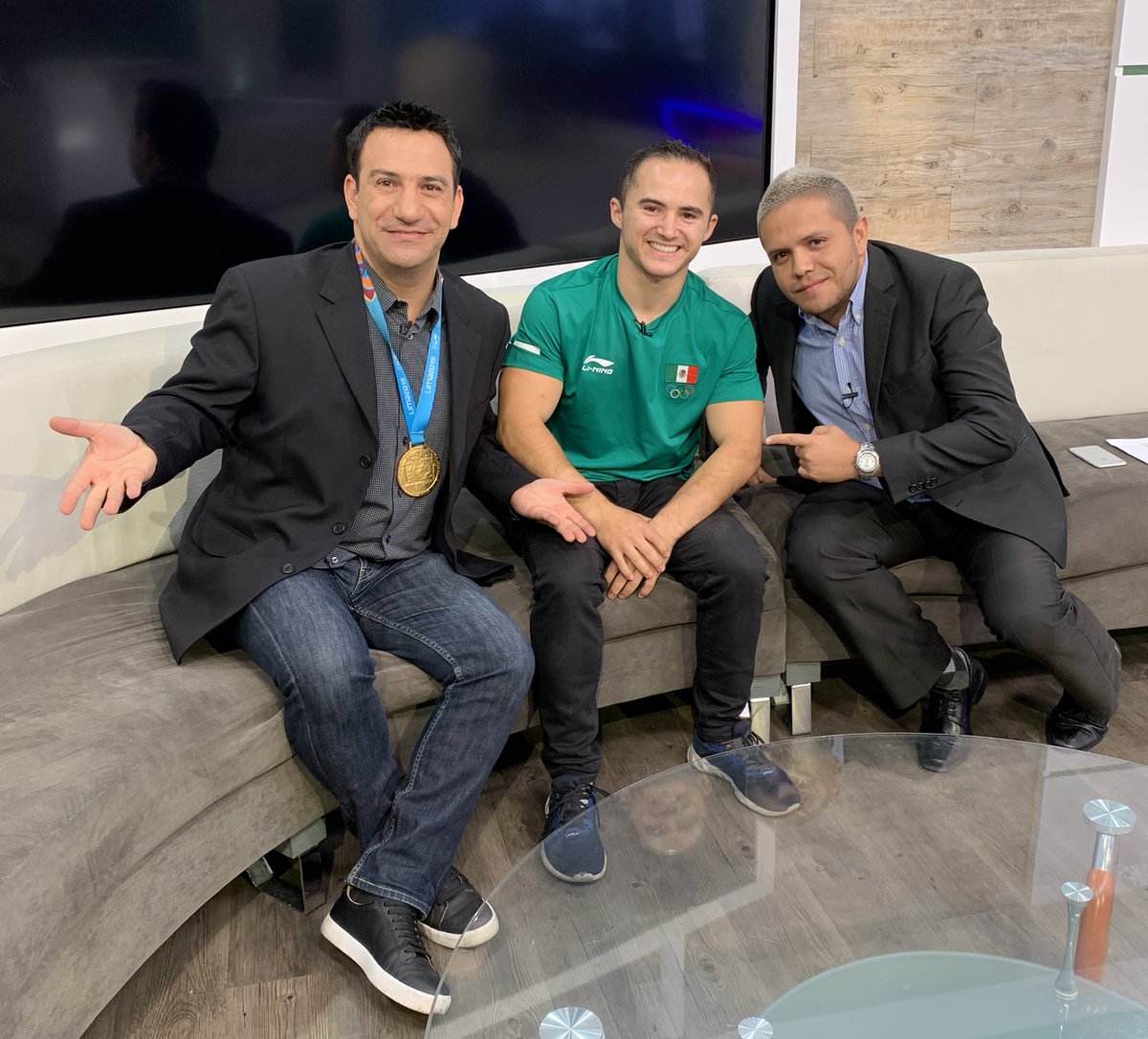 hagala_'s tweet photo. Aquí como “MUCHOS” colgándome las medallas panamericanas .. Felicidades a @fabdel16 - Oro en gimnasia artística , Modalidad de anillos 👏🏼👏🏼👏🏼✅ https://t.co/CcNGrTwqhS