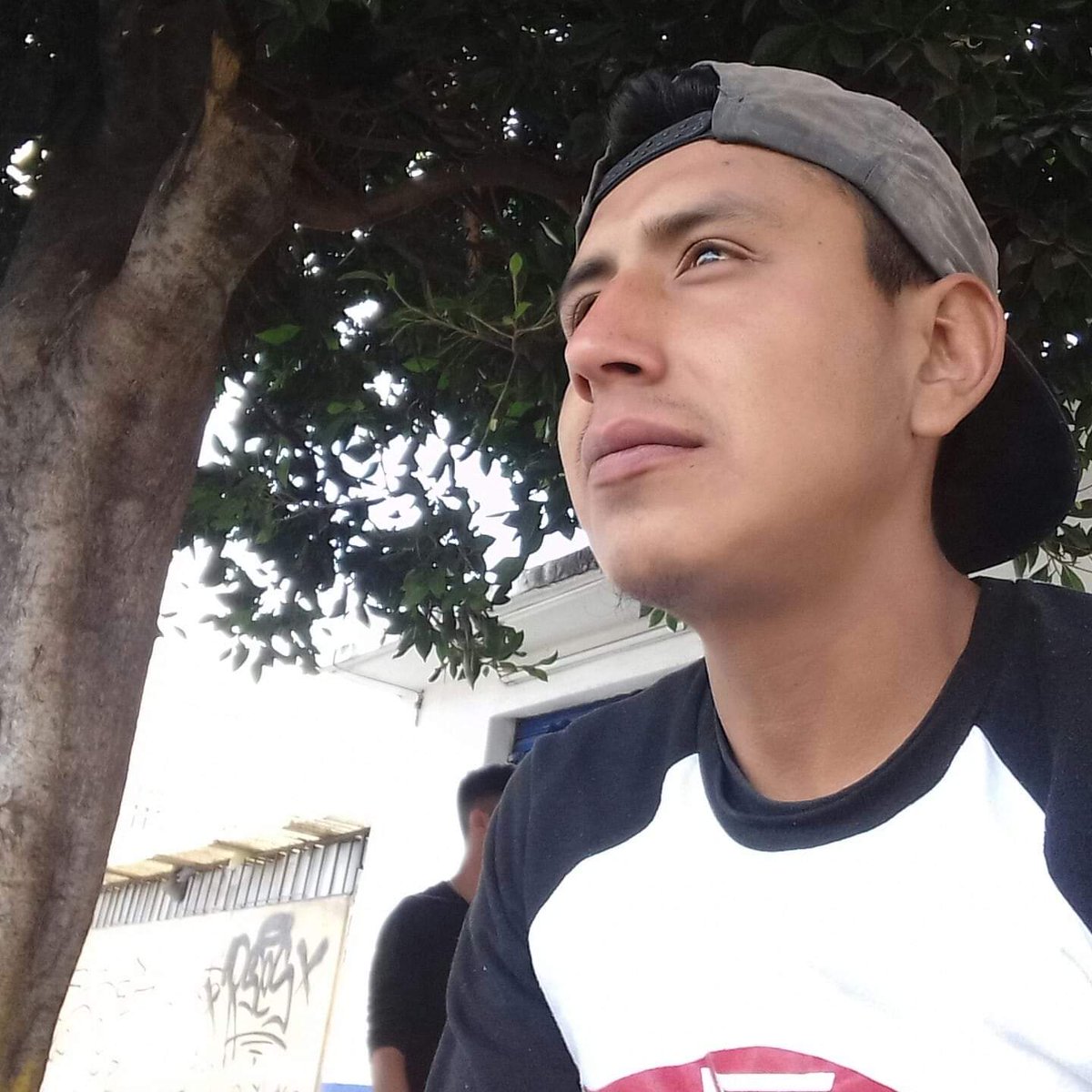 jeshuelmalo's tweet photo. Este es el personaje que tiro balazos ayer en el transporte publico que va a chalco  ya muchos saben su hubicacion y las de sus complices  asi que SE LE PIDE ALAS AUTORIDADES Y A ALFREDO DEL MAZO  AGA SU TRABAJO Y DETENGA AESTOS DELICUENTES https://t.co/cjrPexqcwW