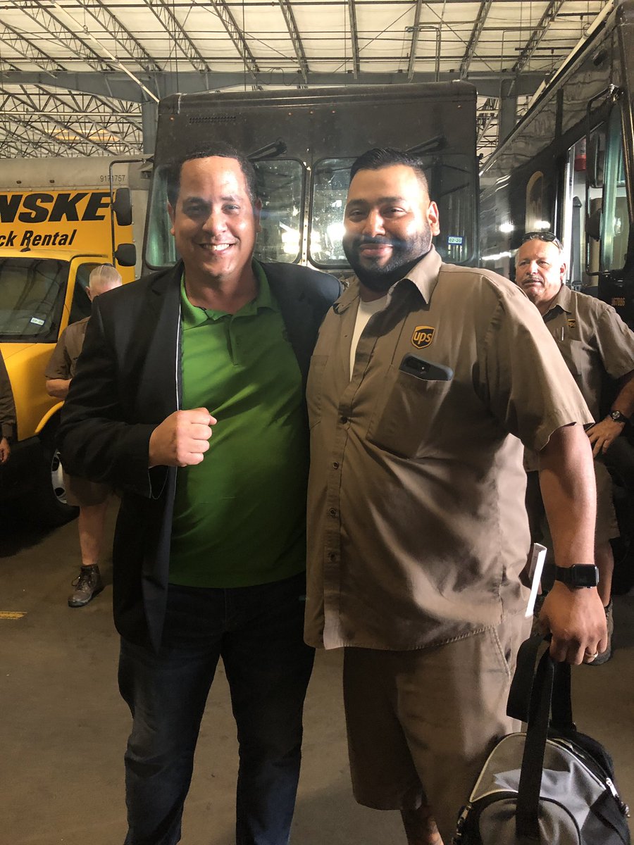 Red River help me wish this LBJ service provider John Ruiz a very happy birthday 🎊🎁🎂🎈 <a href="/LauraKuykendal3/">Laura Kuykendall</a> <a href="/Capital_UPSers/">Francine Quintero</a> @RRWestOps <a href="/RedRiverUPSers/">Red River UPSers</a>