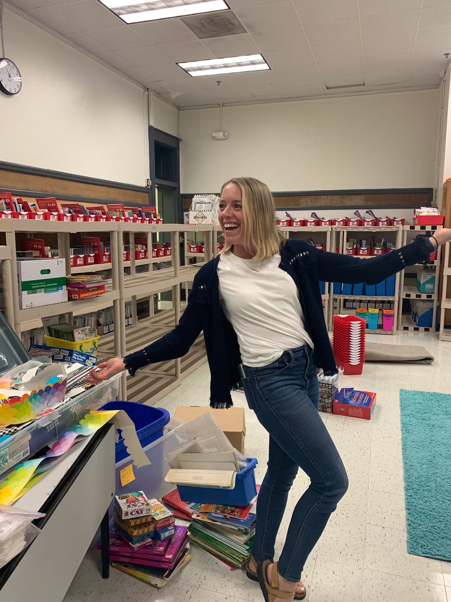kindertales103's tweet photo. @_theschucrew giving us a tour if the new literacy library! #plcrew #newcrew19 https://t.co/4iI41GoMac