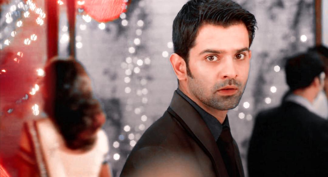 "Dekhti Hai Jis Trh Se Teri Nazre Mujhe Mai Khud Ko Chupau Kha"Mesmerized Arnav  #BarunSobti  #SanayaIrani  #IPKKND  #Arshi