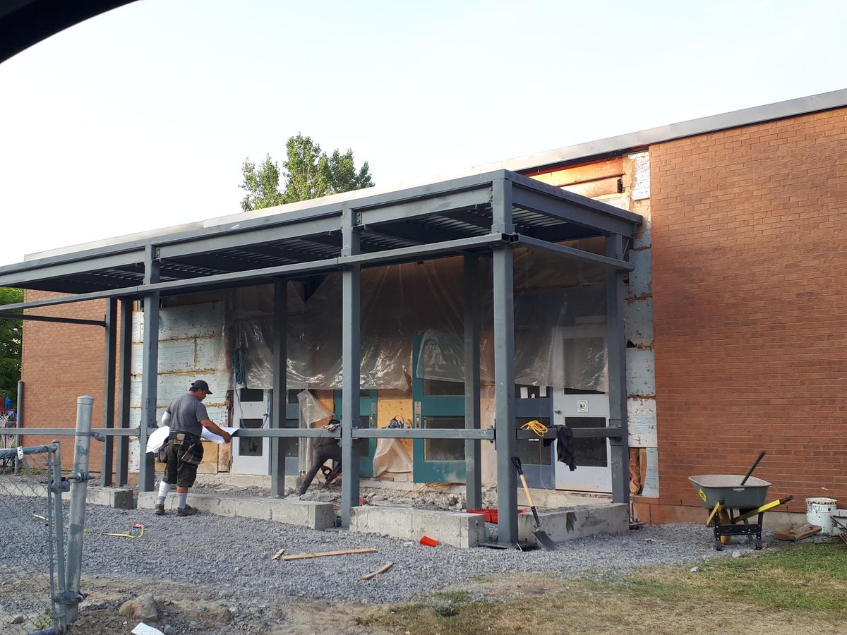 UCDSB_Construct's tweet photo. @UCDSB work progressing on replacement vestibule for first and second floor access @RocklandPublic https://t.co/fV1Skl6I5K