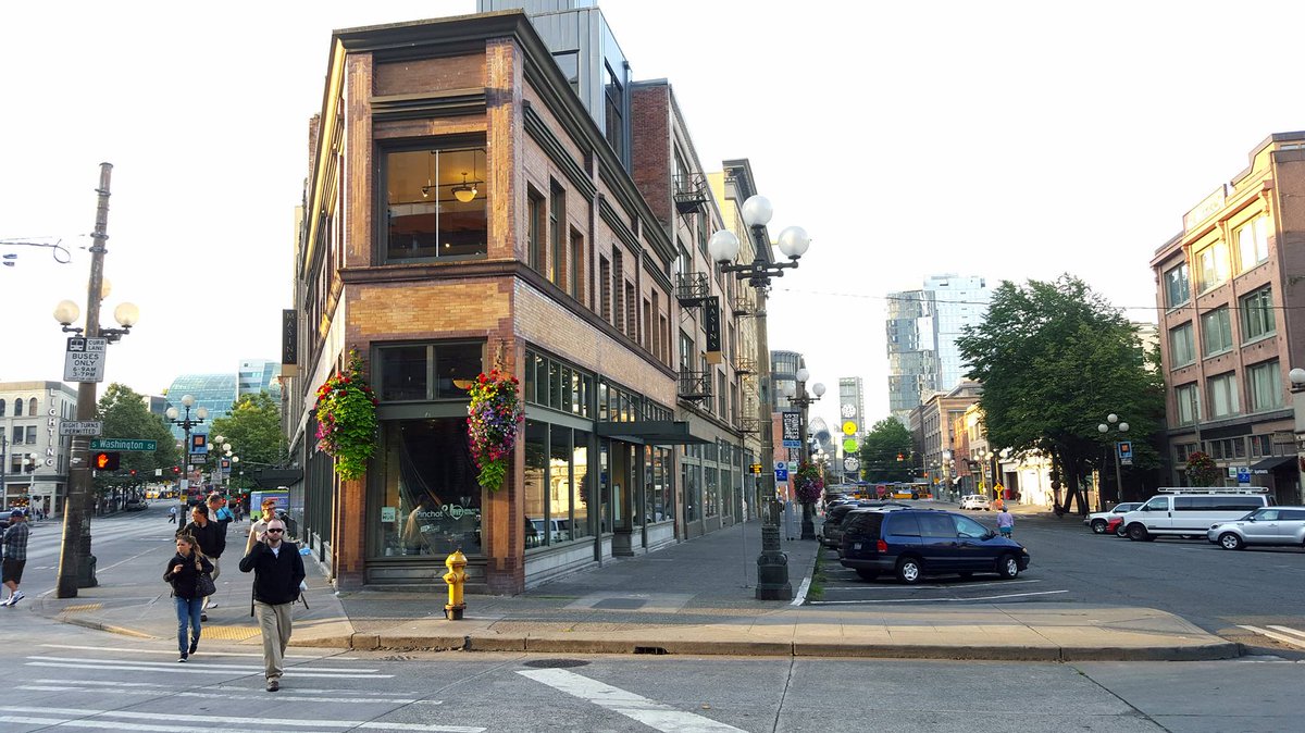 YPNseattle's tweet photo. Find out how you can immerse yourself in a global movement for social, civic, and environmental change at @hubsea, a coworking space located in the heart of Pioneer Square, by talking with their reps at #ALLYPN, tomorrow: https://t.co/0QfAdCwAXZ https://t.co/dkZ78gwKrg