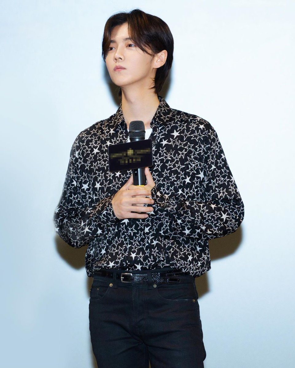 luking0420's tweet photo. [NEWS] 190808 #LuHan Studio INS update:😴，👋。 https://t.co/MR99qgFARr (2) #LuHanShanghaiFortress https://t.co/boZD95HAMl