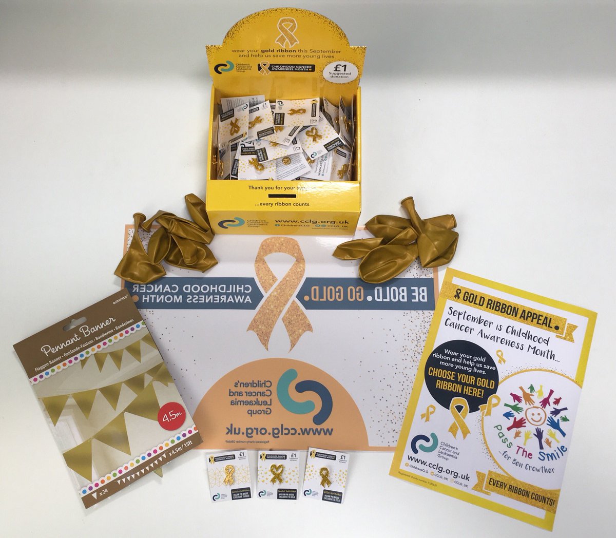 Steve_AH3's tweet image. A @PassTheSmileOrg family friend &amp;amp; I are working together to ask #Coventry to decorate their shop windows to #PassTheSmile for Ben.

We’ve sent 10 starter kits out today alone.

To request yours email info@cclg.org.uk and mention Pass The Smile for Ben

#Forever7 #BeBoldGoGold