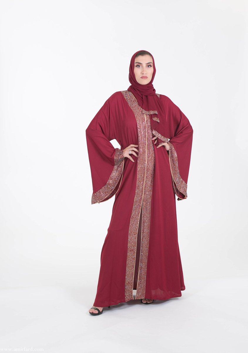 CoveredBliss's tweet photo. The detail on the Summer Abaya is to die for. Very  glamorous and classy beyond comfortable 💃💃💃 https://t.co/0y5UdRCeyE