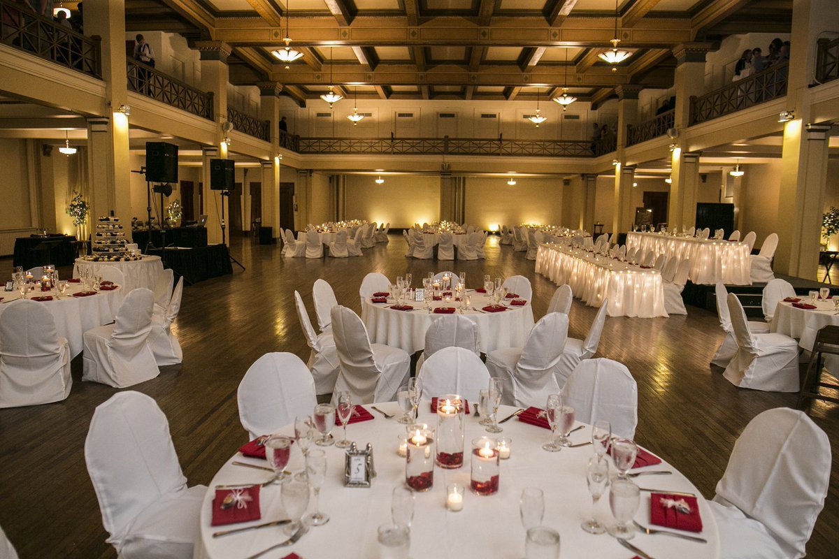 Transfixed by Reuben &amp; Madison’s wedding for this #weddingwednesday. From their blanket ceremony in the Macedonian room to their reception in the Ballroom, this wedding was nothing but spectacular. Wishing you both nothing but the best ❤️