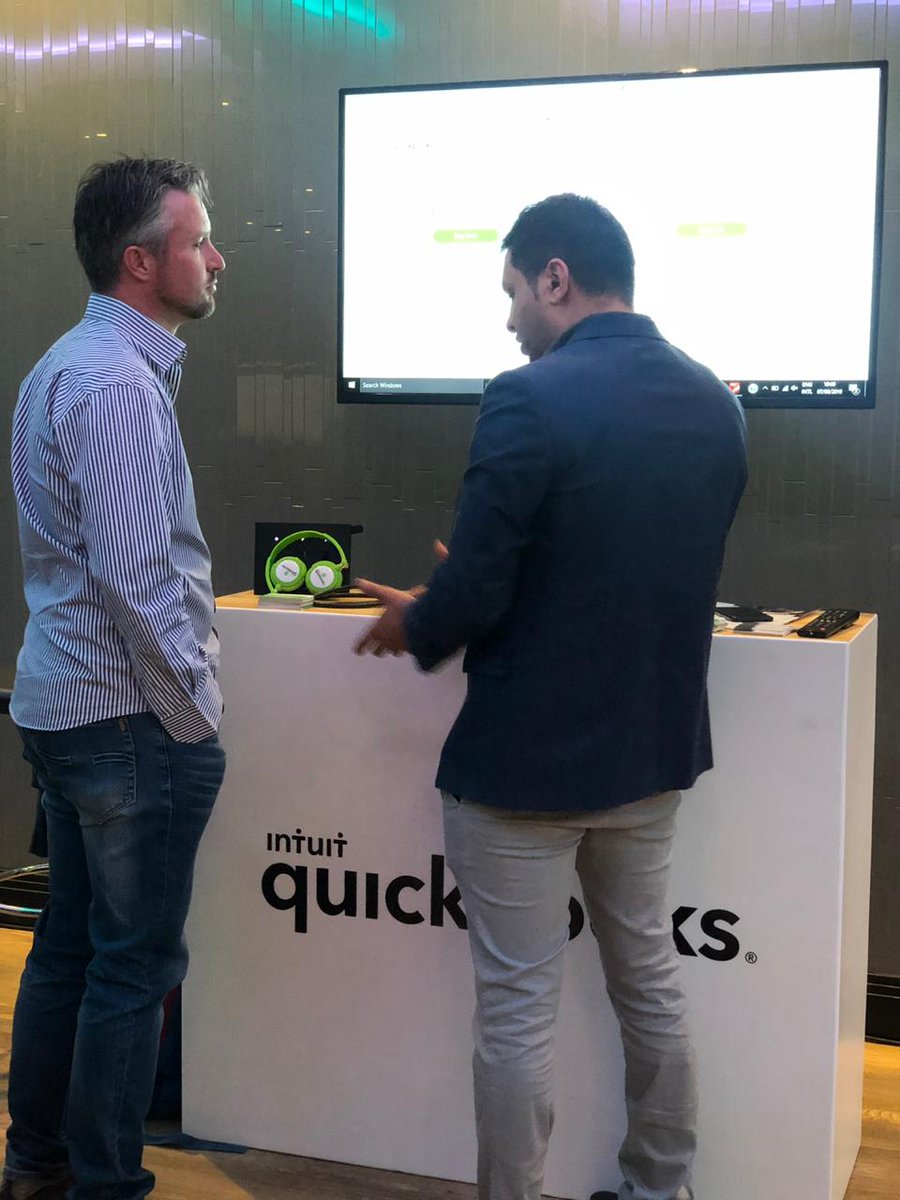 quickbookssa's tweet photo. Don't just survive... #Thrive
#QBinSA @SuitsSneakers https://t.co/RTY7qxwtgC