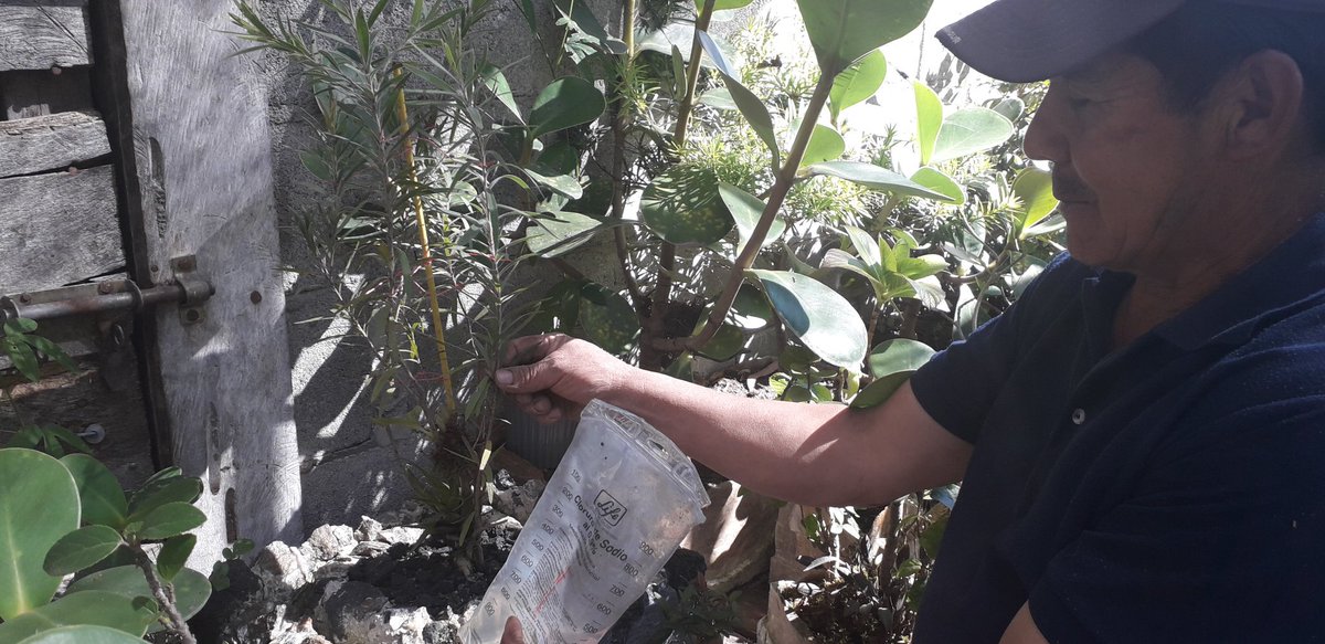 esiguencia65's tweet photo. #IvánLopéz un visionario que propone una estrategia diferente para manejar los recursos naturales renovables, esta es una iniciativa digna de ser apoyada y visitada.
Esta en #Charcay cantón #Cañar provincia del #Cañar!!!
@gadicanar 
@LuchoOchoa2 
@Ambiente_Ec https://t.co/gTEfvxzhg7