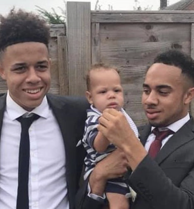 LockdalesLtd's tweet photo. Come to our football match @Woodbridgetown this Sunday 11 August to raise funds for a little boy who needs CIMT therapy. There will be some ex-@IpswichTown players coming along - find out all about it here https://t.co/cul7ctF8mP and RT to spread the word in #Woodbridge #Suffolk https://t.co/0qkkGQ10tK