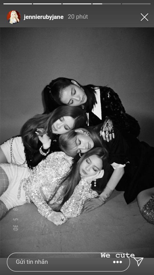 Teamblackpinkvn's tweet photo. BLACKPINK Revolution 🎉🎉🎉

Mỗi bạn hãy tweet thật nhiều vào, ngày hôm nay là ngày để các bạn thể hiện tình cảm với BlackPink ❤
Các cô gái chắc chắn đang theo dõi xem Blinks đang làm gì đấy 🔥🔥🔥

#ThreeYearsWithBLACKPINK 
@ygofficialblink 
#MTVHottest BLACKPINK https://t.co/5oH9sE0Keb