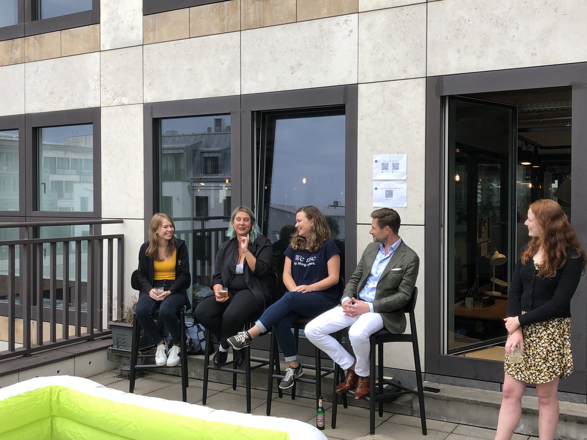 OliverAust_'s tweet photo. Set to be a fantastic #PoolsideChat panel with @Kat_Brendel @elenaoua, Luise from @qunomedical and @RWielaard discussing how to build a successful #network https://t.co/ftwcpVmZHa
