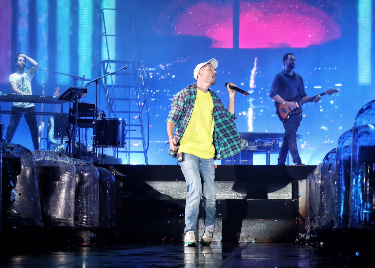 pandutzu's tweet image. Some photos from @bastilledan ‘s concert at @UntoldFestival ! Seventh time was a charm! #DoomDays #UntoldMagic