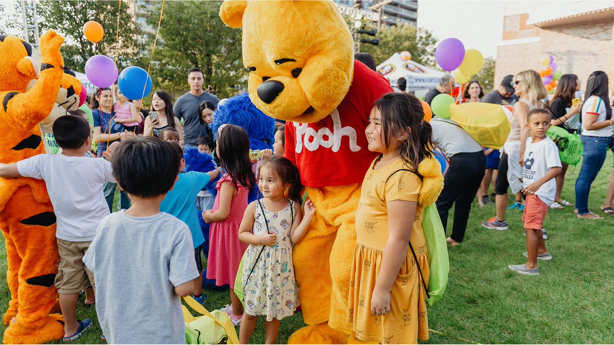 MarkJSokolich's tweet photo. Fort Lee’s #NationalNightOut gets bigger and better every year!

The goal is for the kids and people in the town to get to know our first responders and police officers.

Thank you to everyone involved!
#fortlee #fortleenj #fortleenewjersey #bergencountynj #newjersey #nj https://t.co/2TEdEyWeEz