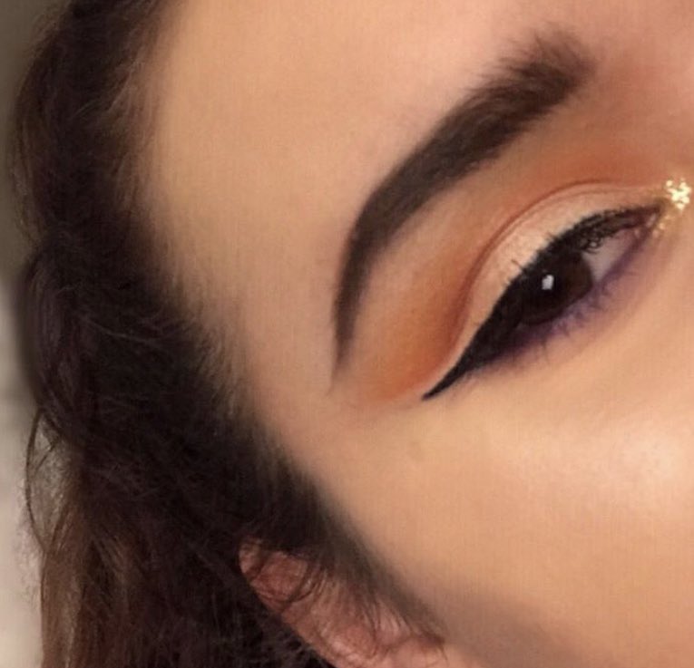 fannymakeuppp's tweet photo. May 2019 vs June 2019 
One of my first cut crease vs one of my most recent ❤️
#makeupevolution https://t.co/vT2WOBpFSm