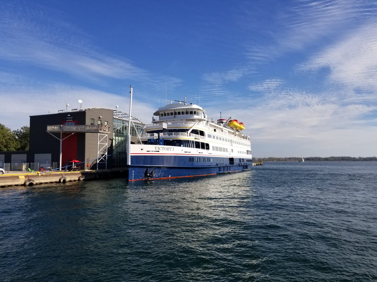 TOPortAuthority's tweet image. Ever wonder what it's like taking a Great Lakes Cruise? You're in luck! The @WellandTribune comes aboard the @VictoryCruise on its voyage Chicago and Toronto. Have a read: bit.ly/2YuseJK #CruiseGreatLakes #VictoryI