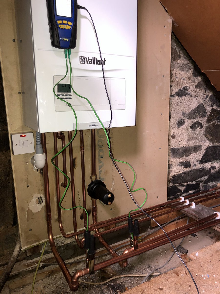 PJonesyy's tweet photo. My First Boiler done by myself! Very happy with the outcome and a happy customer, won’t be my last one for sure👊🏽 @vaillantuk @ADEY_Pro https://t.co/vJGN11XeCS
