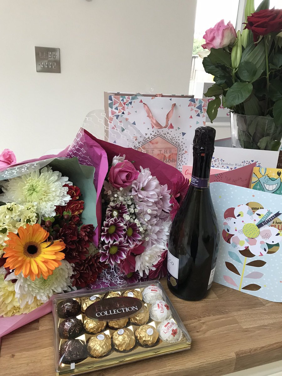 ruby6870's tweet photo. When it’s your birthday and your amazing team @innisfailwwft get you surprise presents 🤗 they never cease to amaze me @wilfwardfamtst #team #values #appreciation #celebration #happybirthday #thankyou https://t.co/64agkhipaU