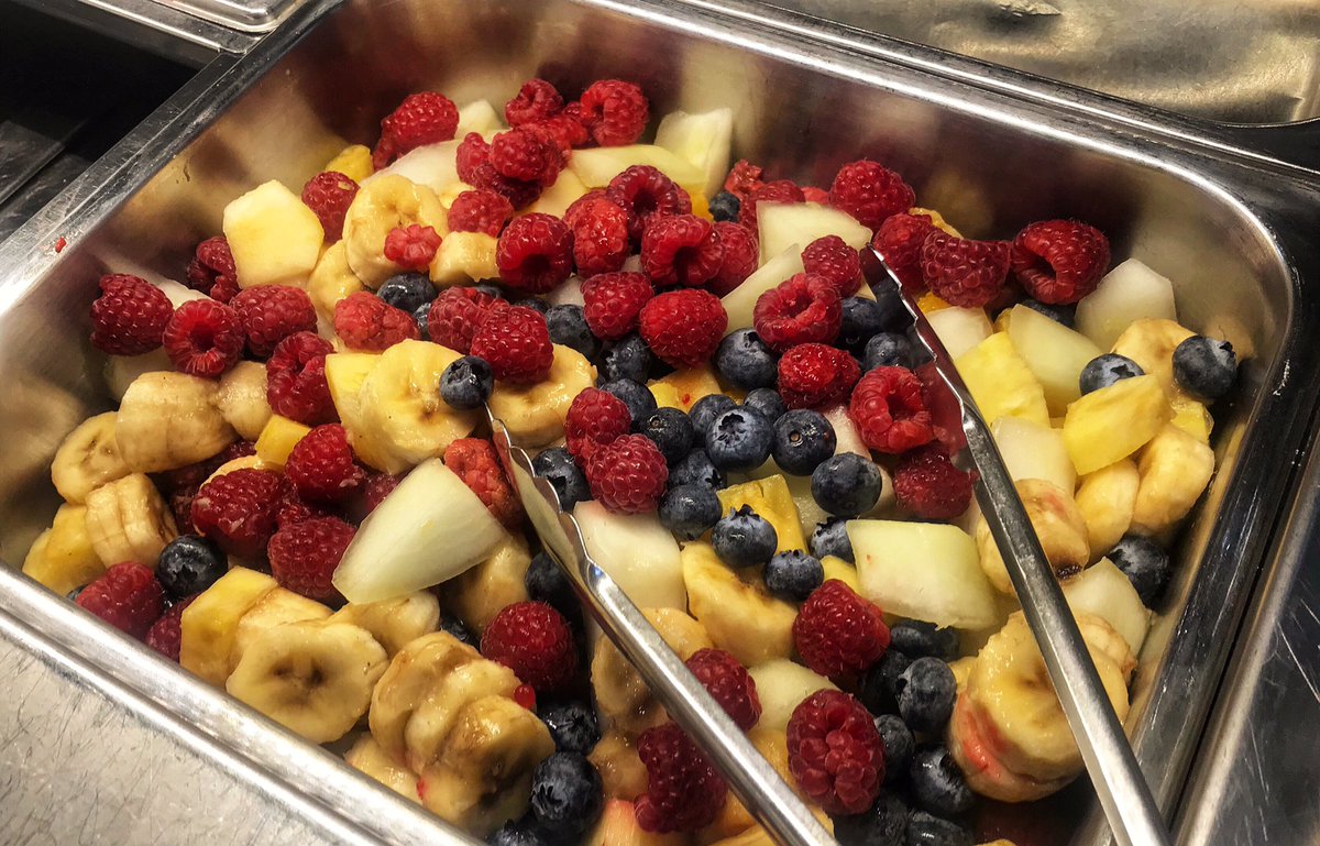 Abstarv's tweet photo. A fruit salad is delicious precisely because each fruit maintains its own flavour. Newest breakfast option at #abstarv 
Follow us @abstarv 
#fruitsalad #breakfast #banana #berries #raspberries #londonbridge #tooleystreet #boroughmarket #healthybreakfast #tasty #delicious #foodie https://t.co/wvpStHxz6T