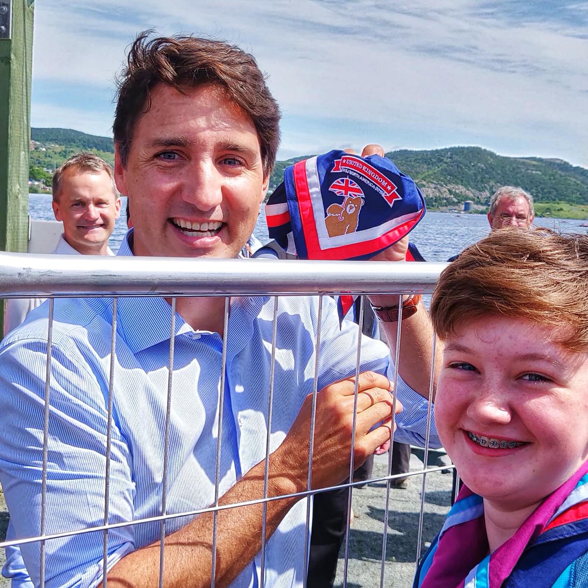 Scouts allows youth to experience a world of firsts—like meeting the Canadian Prime Minister! While being hosted in Mount Pearl (NL) by Canadian Contingent Scouts after the World #ScoutJamboree, UK Scouts met PM <a href="/JustinTrudeau/">Justin Trudeau</a>!🇨🇦🇬🇧 @UKScouting <a href="/2019_wsj/">24th World #ScoutJamboree</a> 📷: <a href="/stephenkent/">Steve Kent</a>