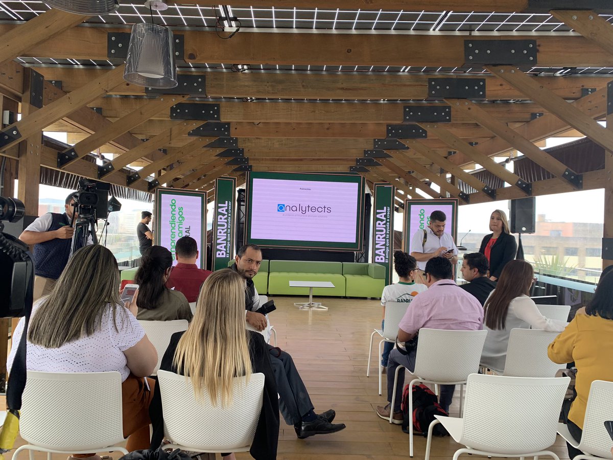 analytects's tweet image. Listos para la conferencia de prensa #trainingday donde @pablobryan , Managing Director participara como expositor.