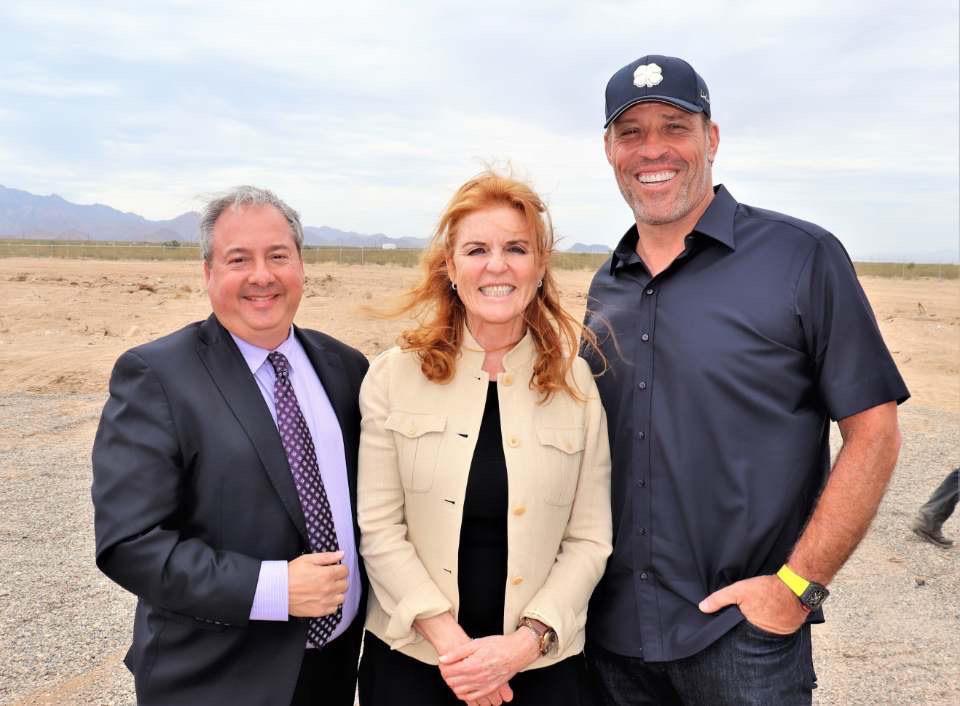 sarahMFergie15's tweet image. Delighted to be an ambassador for Pegasus Group Holdings. As a Philanthrepreneur from the heart. I hope to take these mobile solar units to Africa with @streetchilduk @TonyRobbins