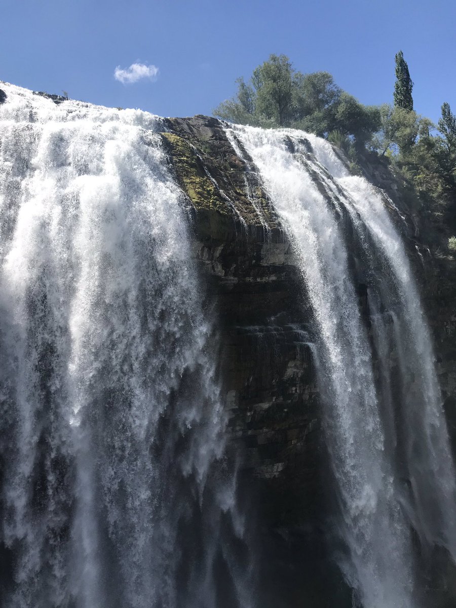 Erzurum Tortum Şelalesi.  Görmeden geçme