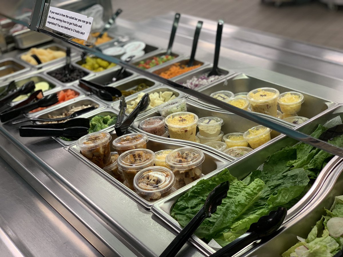AngCardwell82's tweet photo. How about a lettuce wrap bar with sesame orange chicken, diced ham, Cajun grilled chicken strips, garlic hummus or housemade pimento cheese paired with 15 veggie or fruit options? #createyourplate #wowwednesday #schoollunch @TCSPublic #tcsnutrition https://t.co/rdpLqdBxd6