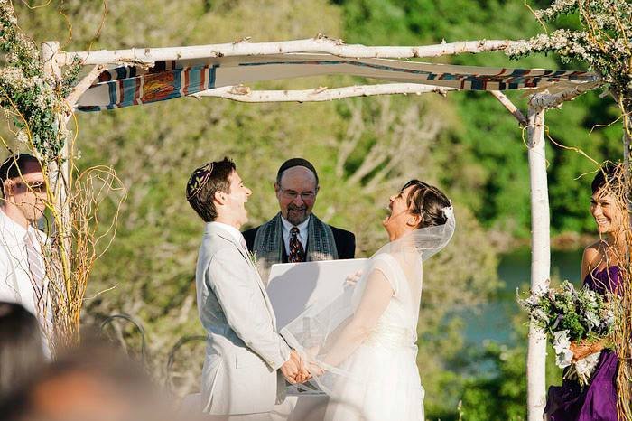 NicoleWasilus's tweet photo. Glad to have Rabbi Elias Lieberman a part of @InterfaithFam's Jewish Clergy Referral Service. After 25 years saying no to interfaith couples who asked him to officiate their wedding, he now says YES! We need more rabbis like this! #openthedoors

https://t.co/8ZupqfdEr0 https://t.co/NWL06iMDVc
