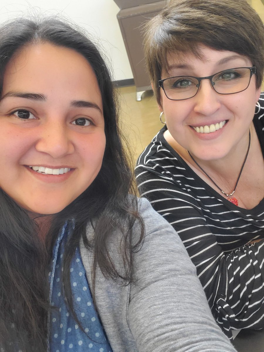 JessicaChavezU5's tweet photo. New Teacher Academy Day 3:
Have been learning so many things!  I am so excited to know that I will be working with a group of people that are willing to support each other. 
#TeamSeguin #SeguinNTA19
#NewFriendsSelfie 
#SwordsUpSelfie
#Selfiewithsomeonethatsupportsme https://t.co/u78eRStqZi