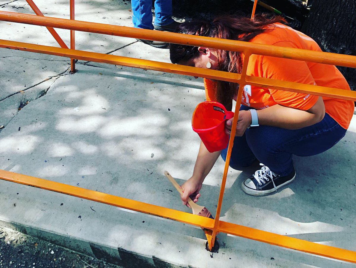 Child_Shelter's tweet photo. Orange Spirit Week with @whataburger at our Whataburger Center for Children and Youth! We appreciate all the volunteers that came out and all the hard work they put into our facility. #whataburgerserves #orangespiritweek https://t.co/V7ENA77vxX
