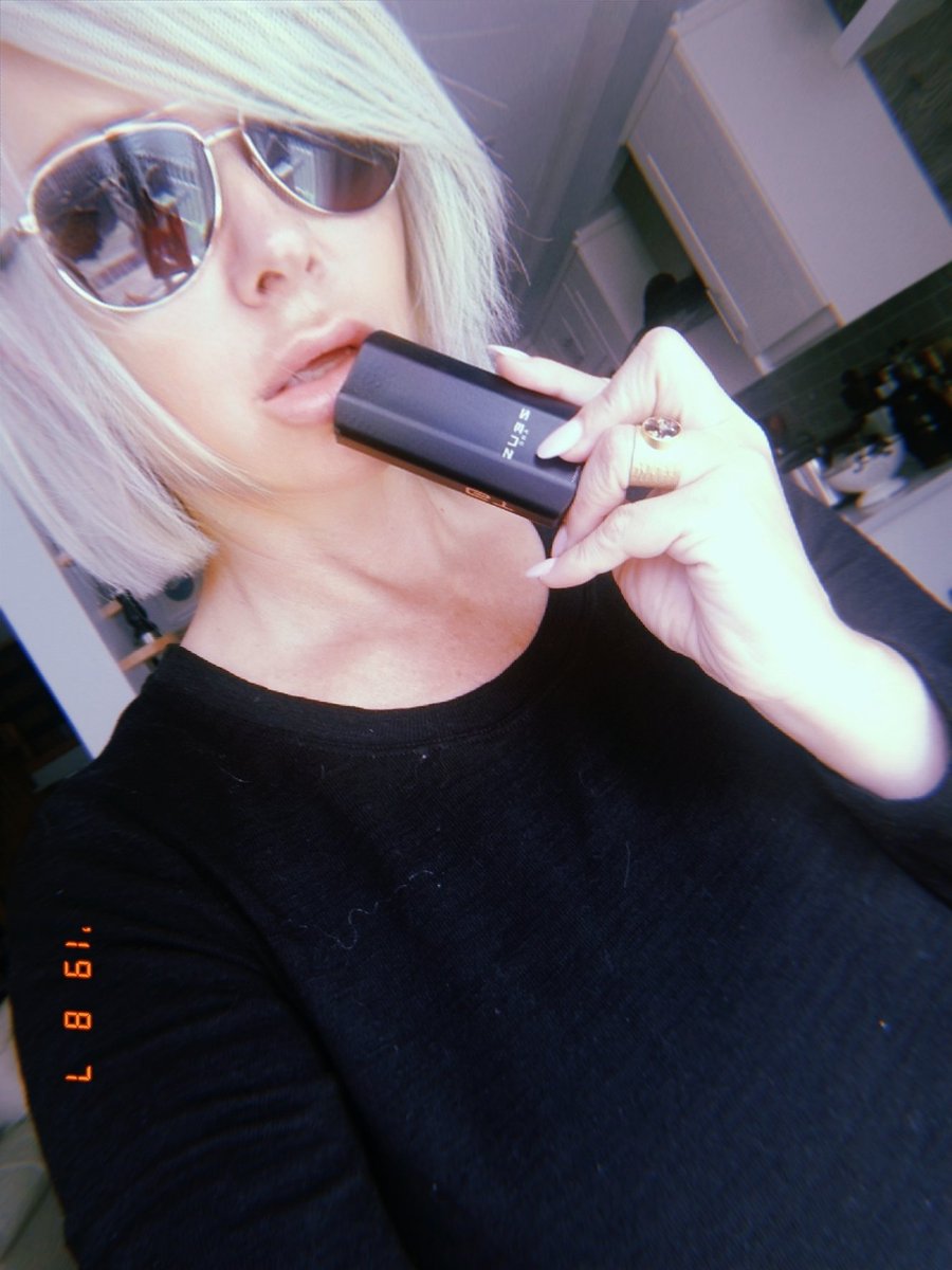 JacquiChilds's tweet image. This is absolute FIRE 🔥
@ZeusArsenal 
Like nothing I've ever experienced, but something I've been looking for .
High class, elavated experience. 
... you're welcome 🖤
* I am in no way affiliated with this brand... YET 😎
facebook.com/ZeusArsenalOff…

#flower #vape #Zeus