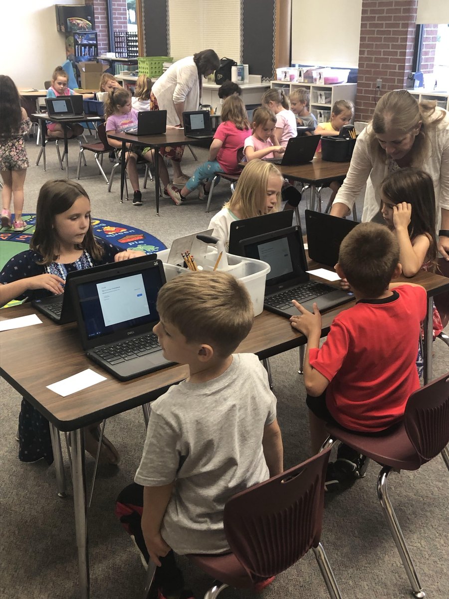 gosportelem's tweet photo. Great things happening @gosportelem 1st graders already using their new Chromebooks! #socsowen https://t.co/HpbeSjMt7F